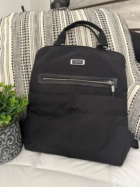 Baggallini Black Compact Backpack with Front Zip Pocket NWT